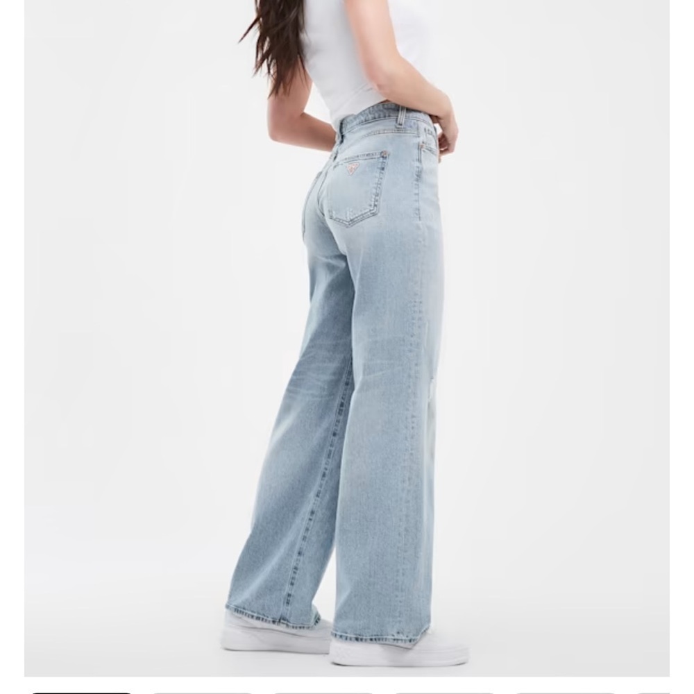 Brand new Guess jeans high waisted strait leg light wash size 28